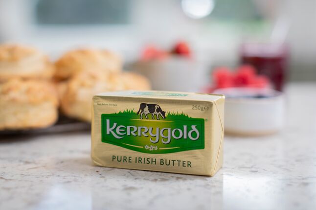 LinkedIn-True-Taste-of-Kerrygold_Bo_Photography_Food_Scones_Pack-English-250g_4